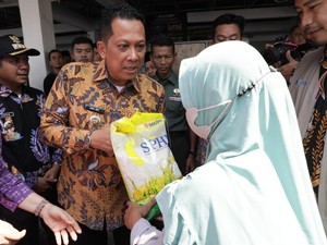Pemkab Tangerang Sediakan 3,5 Ton Beras Murah di Pasar Gudang Tigaraksa
