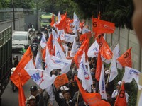 Buruh Terus Tagih UMP 2024 Naik 15%, Pengusaha Buka Suara