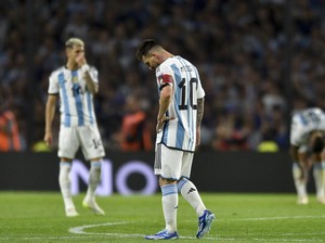 Argentina Vs Uruguay: Diwarnai Ribut-ribut, Lionel Messi dkk Kalah 0-2