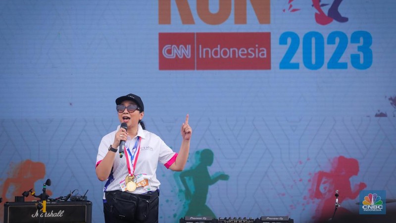 CT ARSA Charity Fun Run 2023 berlangsung pada Sabtu (18/11) dengan titik start dan finish di Lapangan Trans City, BSD, Tangerang Selatan. Acara lari ini terbagi menjadi dua, yakni 10K yang diperlombakan dan 5K yang merupakan acara fun run. (CNBC Indonesia/Faisal Rahman)
