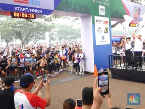 Serunya Lari Sambil Donasi Bersama CT Arsa Charity Fun Run