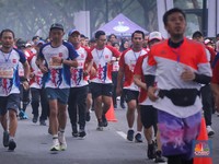 Potret Ribuan Peserta Ikuti CT Arsa Charity Fun Run 2023
