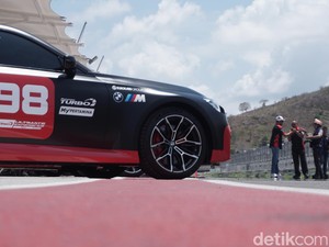 Pertamina Ajak Pembeli Loyal Pertamax Turbo Geber BMW di Sirkuit Mandalika