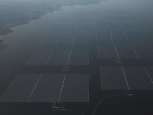 Ini Dia PLTS ke-3 Terbesar Dunia yang Dipamerkan Jokowi