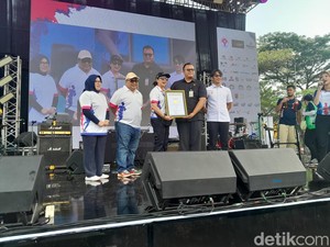CT Arsa Charity Fun Run 2023 Cetak Rekor MURI!