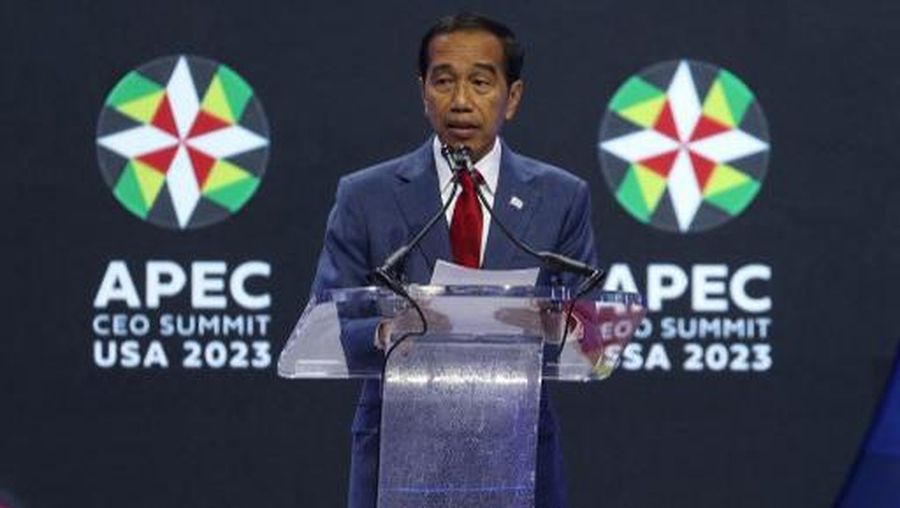 SAN FRANCISCO, CALIFORNIA - NOVEMBER 16: Indonesian President Joko Widodo speaks during the APEC CEO Summit at Moscone West on November 16, 2023 in San Francisco, California. The APEC summit is being held in San Francisco and runs through November 17.   Justin Sullivan/Getty Images/AFP (Photo by JUSTIN SULLIVAN / GETTY IMAGES NORTH AMERICA / Getty Images via AFP)