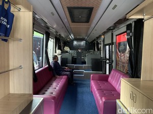 Bus Gatot Kaca, Sajikan Sensasi Unik Rapat Sambil Keliling Kota Solo