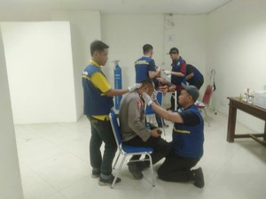 6 Polisi Luka Dilempar Batu Saat Ricuh Usai Laga Gresik United vs Deltras FC