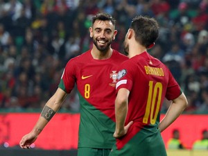 Portugal Vs Islandia: Selecao das Quinas Menang 2-0