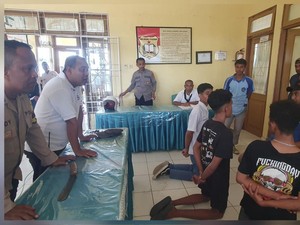 3 Pemuda Serang Siswa SMAN 10 Kupang-1 Bawa Parang