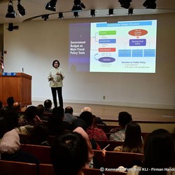 Jadi Dosen Sehari UC Berkeley, Sri Mulyani Bagikan Ilmu Ini