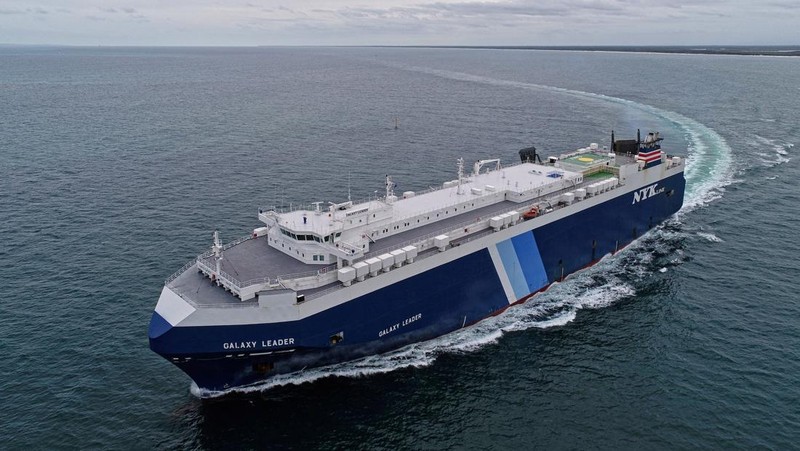 Galaxy Leader terlihat di pelabuhan Koper, Slovenia pada 16 September 2008. Pemberontak Houthi Yaman menyita kapal kargo yang berhubungan dengan Israel di rute pelayaran penting Laut Merah pada Minggu, 19 November 2023, kata para pejabat, sambil mengambil alih dua lusin awak kapal disandera dan menimbulkan kekhawatiran bahwa ketegangan regional yang meningkat akibat perang Israel-Hamas akan berdampak pada front maritim baru. (AP Photo/Kristijan Bracun/File Foto)