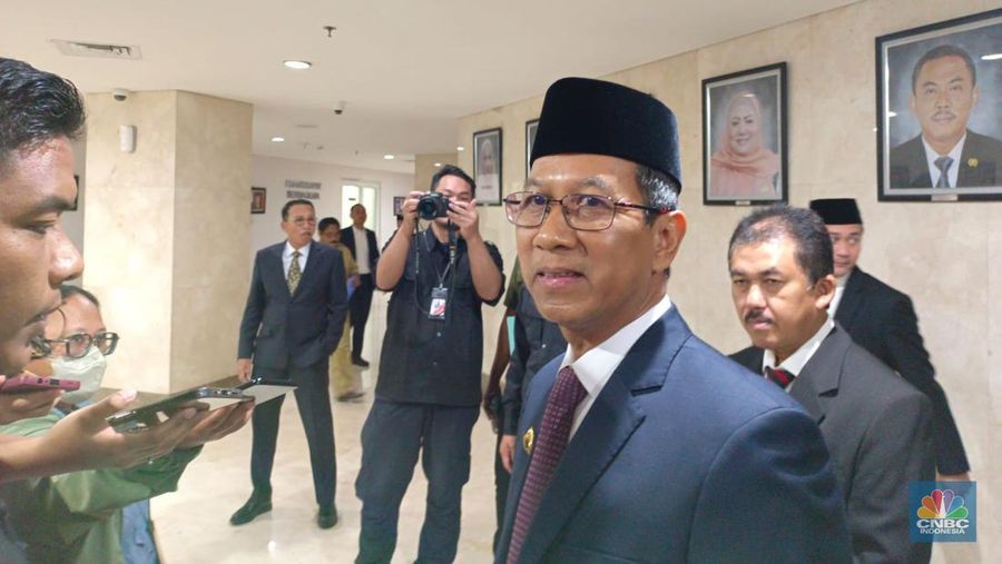 Pj Gubernur DKI Jakarta Heru Budi Hartono. (CNBC Indonesia/Martyasari Rizky)