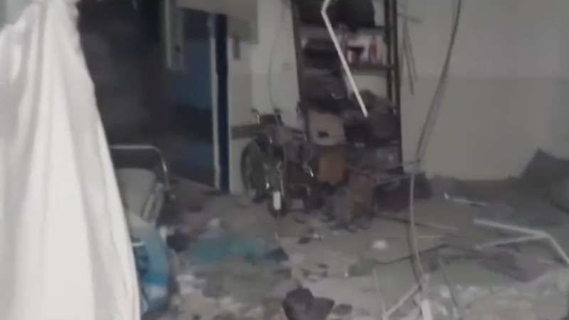 Tank pasukan Israel disebut kian mendekati area Rumah Sakit Indonesia di Gaza, setelah menyerang area dekat rumah sakit itu sejak semalam. (Tangkapan Layar Video Reuters)
