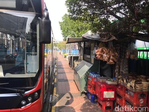 Pedagang Harap Tak Digusur Saat Terminal Blok M Direvitalisasi Mulai 2024