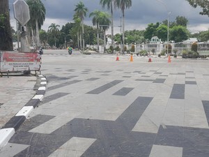 Viral Pemotor Tergelincir di Jalan di Medan yang Dikeramik