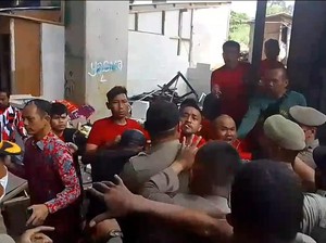 Pembongkaran Lapak di Bogor Ricuh, Anggota Satpol PP Alami Luka