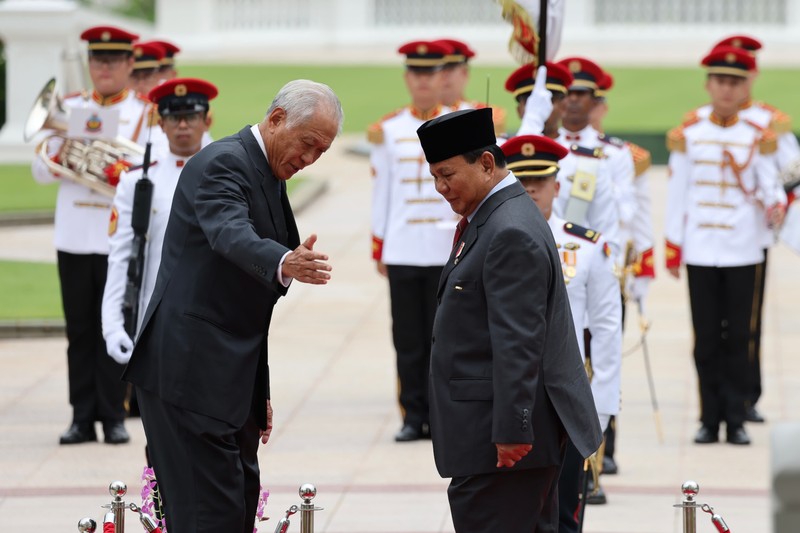 Prabowo Terima Penghargaan Militer Tertinggi dari Pemerintah Singapura, Darjah Utama Bakti Cemerlang. (Dok Kemenhan) Prabowo Terima Penghargaan Militer Tertinggi dari Pemerintah Singapura, Darjah Utama Bakti Cemerlang. (Dok Kemenhan)
