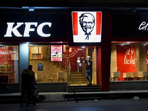 Beda Nasib Emiten Restoran Cepat Saji KFC dengan CFC & Pizza Hut