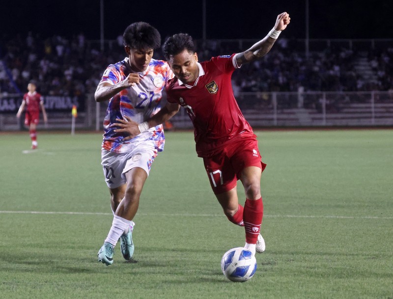 Soccer Football - World Cup - AFC Qualifiers - Group F - Philippines v Indonesia - Rizal Memorial Stadium, Manila, Philippines - November 21, 2023  Indonesia players pose for a team group photo before the match REUTERS/Eloisa Lopez