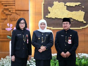 Gubernur Khofifah Lantik Direktur Baru RSU dr Soetomo