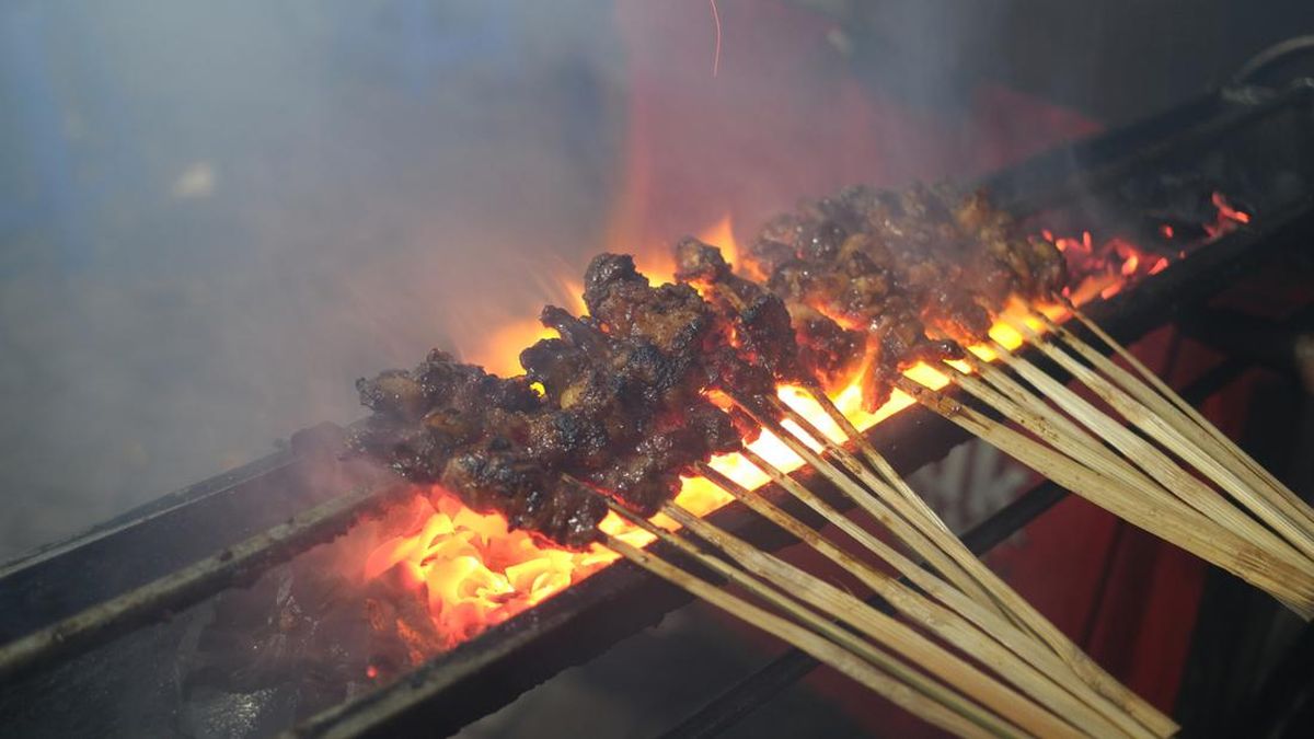 Keras Kepala Bakul Sate Malioboro Berujung Guyuran Air Jogomaton