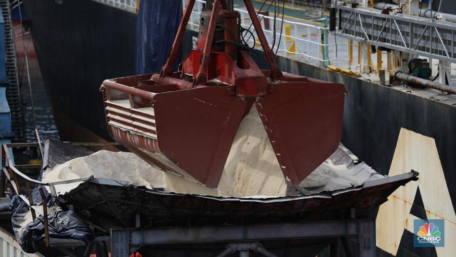 Impor Gula Pasir Ditengah Lonjakan Harga. (CNBC Indonesia/Tri Susilo)