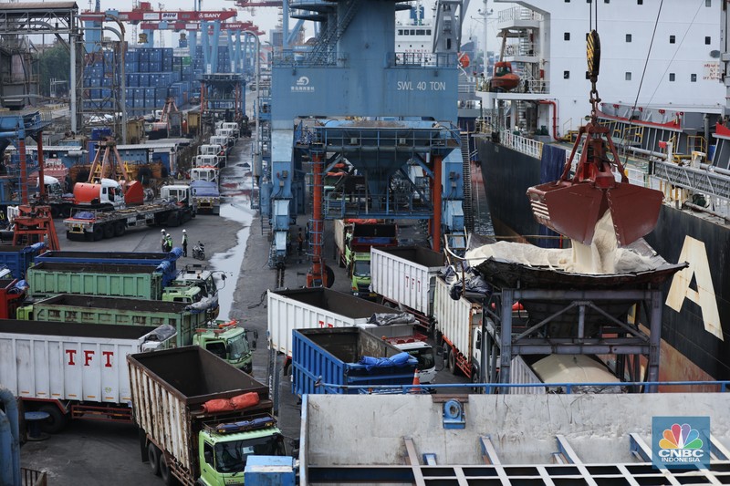 Impor Gula Pasir Ditengah Lonjakan Harga. (CNBC Indonesia/Tri Susilo) Impor Gula Pasir Ditengah Lonjakan Harga. (CNBC Indonesia/Tri Susilo)