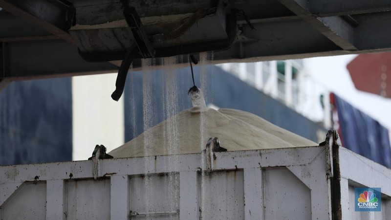 Impor Gula Pasir Ditengah Lonjakan Harga. (CNBC Indonesia/Tri Susilo)