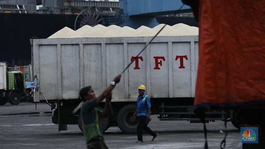 Impor Gula Pasir Ditengah Lonjakan Harga. (CNBC Indonesia/Tri Susilo)