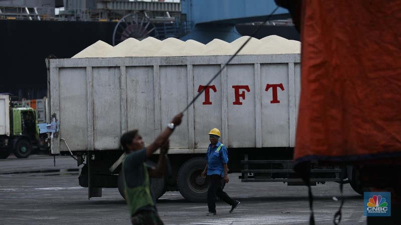 Impor Gula Pasir Ditengah Lonjakan Harga. (CNBC Indonesia/Tri Susilo)