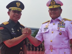 Laksamana Yudo Resmi Serahkan Jabatan Panglima TNI ke Jenderal Agus
