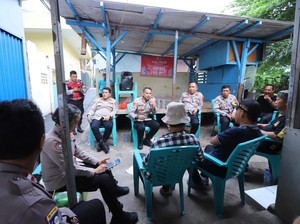 Polres Jaksel-Polsek Mampang Cek Pos Satkamling Tegal Parang, Apresiasi Warga