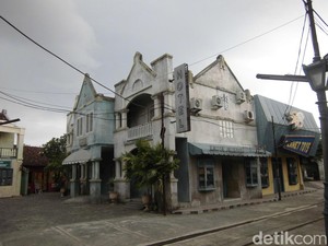 Pengen Merasakan Jadi Meneer dan Noni Belanda, ke Studio Alam Gamplong Saja