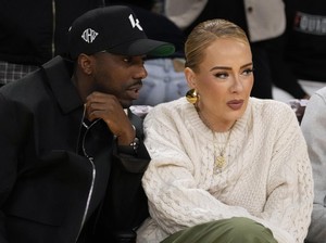 Adele Akhirnya Ngaku Sudah Tunangan