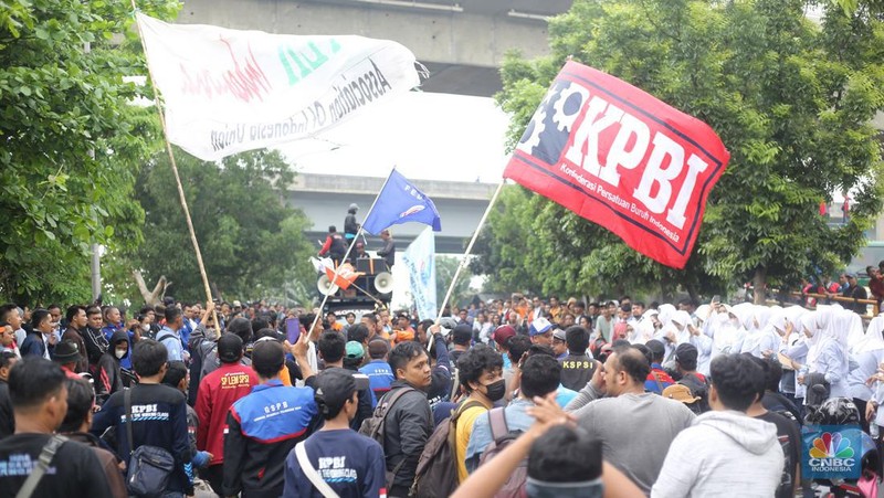 Demo Buruh Bekasi (CNBC Indonesia/Tias Budiarto)