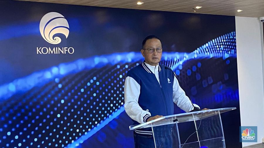 Direktur Jenderal Aplikasi Informatika, Semuel Pangerapan dalam Konferensi Pers Perubahan Kedua atas UU ITE (²©²ÊÍøÕ¾/Novina)