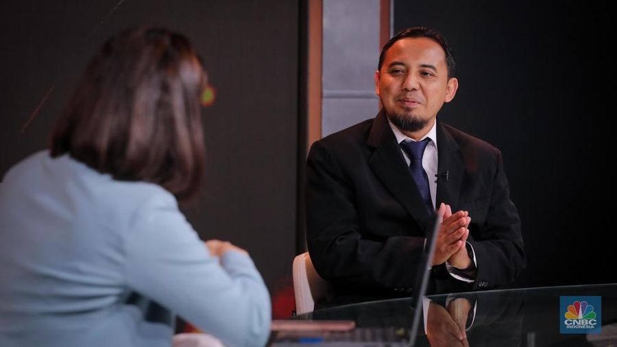 Direktur Utama PLN Icon Plus, Ari Rahmat Indra Cahyadi dalam acara Road To CNBC Indonesia Awards 2023 untuk kategori Best Tech And Telco Companies di Jakarta, Kamis (23/11/2023). (CNBC Indonesia/Faisal Rahman)