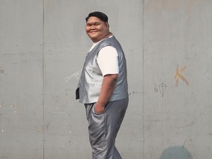 Giant Jay Bawa Pesan Inspiratif di Runtuh Jadi Utuh