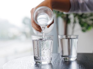 Ini 5 Tips Mudah Bikin Gelas Bersih dan Bersinar