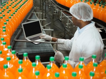 Ancaman Tarif Trump ke RI, PHK hingga Harga Makanan dan Minuman Naik