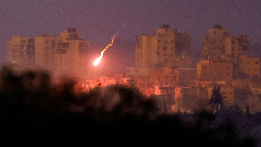 An explosion takes place during Israeli air strikes over Gaza, as seen from southern Israel, amid the ongoing conflict between Israel and the Palestinian group Hamas, November 22, 2023. REUTERS/Alexander Ermochenko