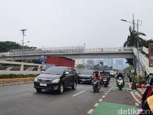 Massa Apdesi Membubarkan Diri, Jalan Gatsu Depan DPR Kembali Lancar
