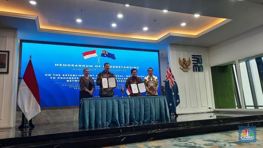 Kemenko Marves dan Kementerian Industri dan Sains Australia menandatangani MoU pengembangan kendaraan listrik (EV) antar kedua negara. (վ/Firda Dwi Muliawati)