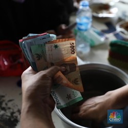 Prabowo Putus Kenaikan Upah Minimum 6,5%, Pengusaha Buka Suara