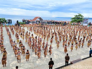 Jokowi Banggakan Potensi Laut Biak di Sail Teluk Cendrawasih 2023
