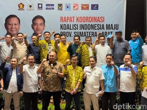 Rapat Perdana, TKD Sumbar Minta Seluruh Caleg Pasang Foto Prabowo-Gibran