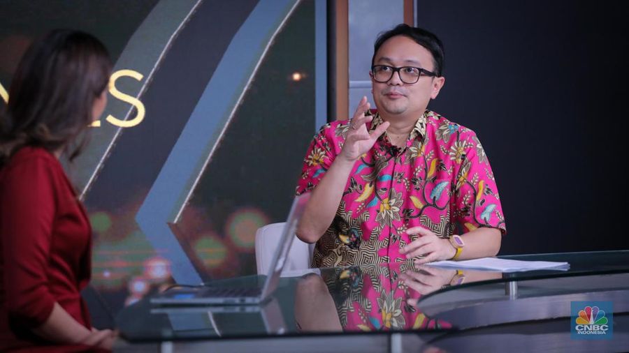 Wakil Menteri Perdagangan RI, Jerry Sambuaga memberikan pemaparan dalam acara Road To CNBC Indonesia Awards 2023 di Jakarta, Kamis (23/11/2023). (CNBC Indonesia/Faisal Rahman)