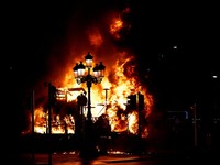 Potret Demo di Irlandia Pecah Buntut Penikaman 3 Anak Sekolah