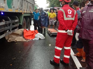 Siswi SD di Malang Tewas Terlindas Truk Usai Terjatuh saat Dibonceng Ibunya